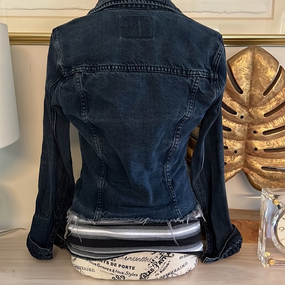 Trendy BlankNYC jean jackets in deep dark blue denim - Picture 5 of 12